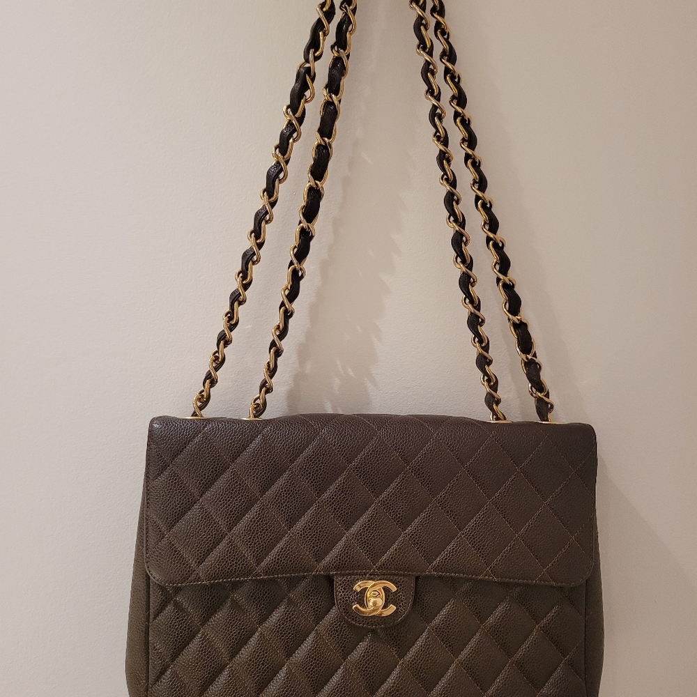 CHANEL Vintage Jumbo Single Flap - Brown Caviar Leather - Picture 2 of 13